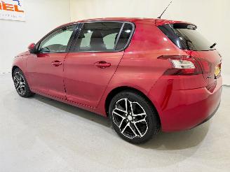 Peugeot 308 HB 1.2 PureTech Blue Lease Executive picture 4