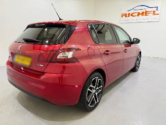 Peugeot 308 HB 1.2 PureTech Blue Lease Executive picture 12