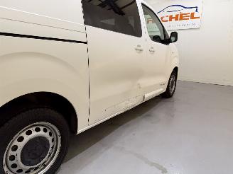 Peugeot Expert DC 2.0 BlueHDI 120 Premium 6-seats picture 8