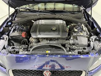 Jaguar F-Pace 2.0d Turbo Portfolio AWD Aut. picture 25