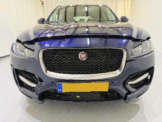 Jaguar F-Pace 2.0d Turbo Portfolio AWD Aut. picture 2