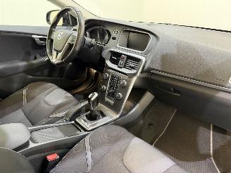 Volvo V-40 1.6 T2 Momentum Navi picture 7