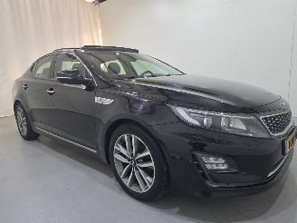 Damaged car Kia Optima 2.0 CVVT Hybrid ExecutiveLine 110Kw Pano AUT 2014/12