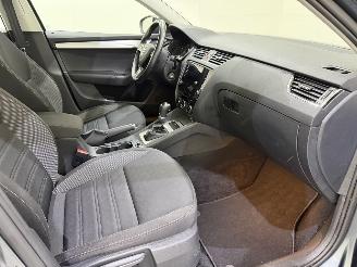 Skoda Octavia Combi 1.5 TSI Style Aut7 picture 21