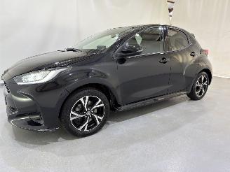 Toyota Yaris HB 1.5 Hybrid Iconic picture 3