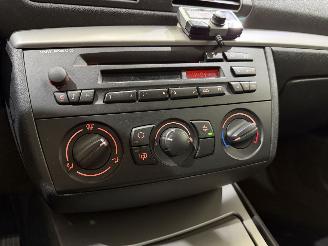 BMW 1-serie HB 118i Executive picture 26