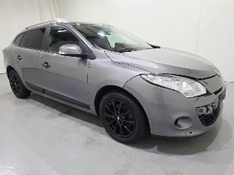 uszkodzony samochody osobowe Renault Mégane Grandtour 1.4 TCe Expression 96Kw 2010/2