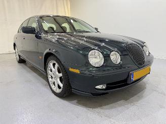 uszkodzony samochody osobowe Jaguar S-type 3.0 V6 24V Sport 2001/10
