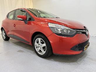 škoda osobní automobily Renault Clio HB 1.216V 75 Collection Airco 2013/4