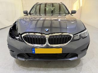 BMW 3-serie Touring 330e Advantage Aut picture 2