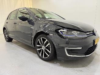 damaged passenger cars Volkswagen Golf e-Golf E-DITION Navi/NAP 2020/1