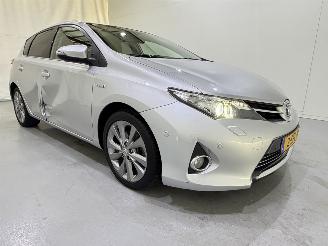 Schadeauto Toyota Auris HB 1.8 Hybrid Lease Pro Navi/Clima 2013/10