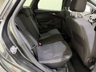 Ford Focus Wagon ST-Line 140 EcoBoost picture 21