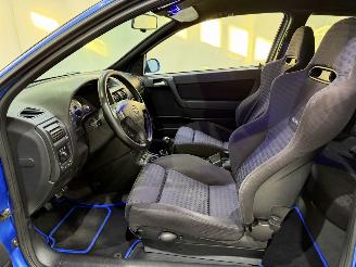 Opel Astra 2.0-16V OPC picture 7