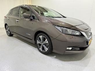 Schadeauto Nissan Leaf N-Connecta 40kWh Navi 2018/8