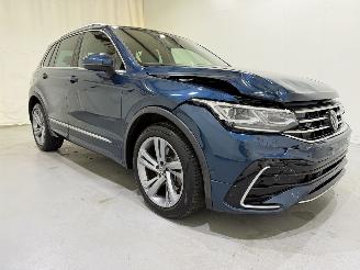 krockskadad bil auto Volkswagen Tiguan 1.4 TSI eHybrid R-Line Business 2023/6