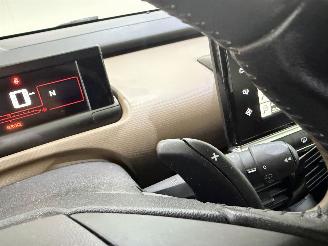 Citroën C4 cactus 1.2 PureTech 82 Shine Automaat picture 22