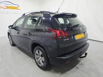 Peugeot 2008 1.2 PureTech Blue Lion 81Kw Bjr.2017 picture 4