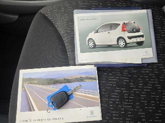 Peugeot 107 1.0-12V Blue Lease 5Drs 50Kw picture 24