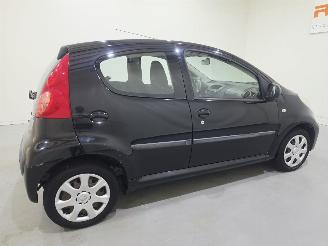 Peugeot 107 1.0-12V Blue Lease 5Drs 50Kw picture 22
