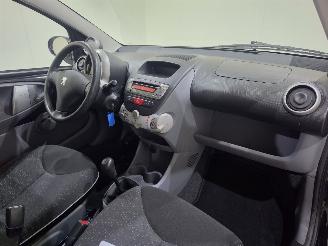Peugeot 107 1.0-12V Blue Lease 5Drs 50Kw picture 29