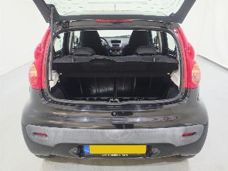 Peugeot 107 1.0-12V Blue Lease 5Drs 50Kw picture 30