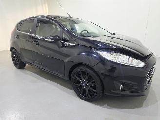 Schadeauto Ford Fiesta 1.5 TDCi Titanium Lease 5.Drs 70Kw 2015/12