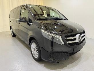 dañado vehículos comerciales Mercedes V-klasse 250-d Avantgarde extralang 7-p 140Kw 2023/11
