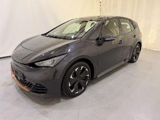 Schadeauto Cupra Born Adrenaline 82KWh Carplay/Android Auto | Camera | 19 inch 2023/9
