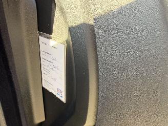 Land Rover Discovery 4 3.0 SDV6 HSE Leder Panorama Grijs Kent! picture 23
