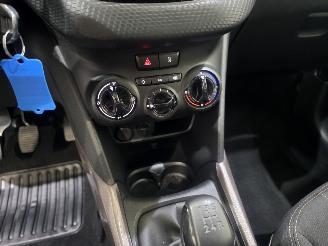 Peugeot 2008 1.2 PureTech Blue Lion AC Navi Panoramadak picture 17