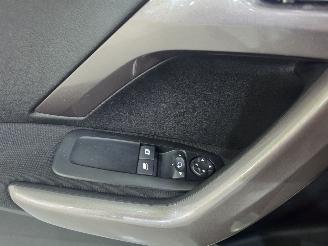 Peugeot 2008 1.2 PureTech Blue Lion AC Navi Panoramadak picture 25