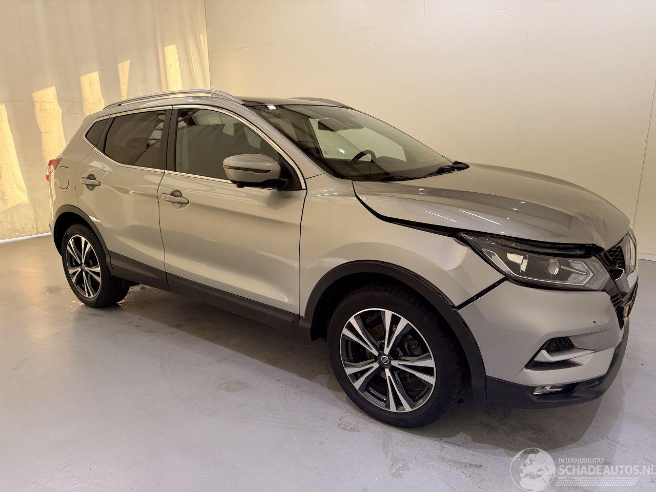 Nissan Qashqai 1.2 DIG-T 115pk N-Connecta Panoramadak