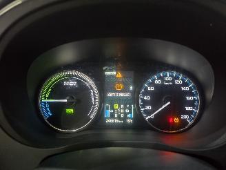Mitsubishi Outlander 2.0 PHEV Business picture 19