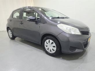 Vaurioauto  passenger cars Toyota Yaris 1.0 VVT-i Comfort Airco 5.Drs 2012/3