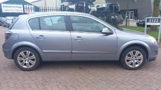 Opel Astra Astra H (L48), Hatchback 5-drs, 2004 / 2010 1.6 16V picture 8