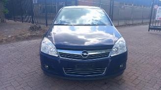 Opel Astra  picture 2