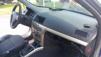 Opel Astra  picture 10