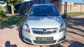 Opel Zafira Zafira (M75), MPV, 2005 / 2015 2.2 16V Direct Ecotec picture 2
