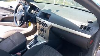 Opel Astra Astra H Twin Top (L67), Cabrio, 2005 / 2010 1.8 16V picture 10