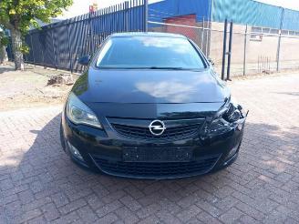 Opel Astra Astra J (PC6/PD6/PE6/PF6), Hatchback 5-drs, 2009 / 2015 1.6 Turbo 16V picture 2
