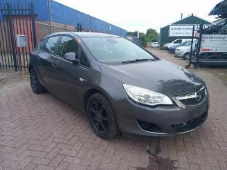 Auto da rottamare Opel Astra Astra J (PC6/PD6/PE6/PF6), Hatchback 5-drs, 2009 / 2015 1.6 16V Ecotec 2011/2