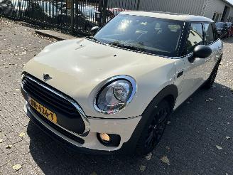 Auto incidentate Mini Clubman 1.5 One Salt Business 2018/6