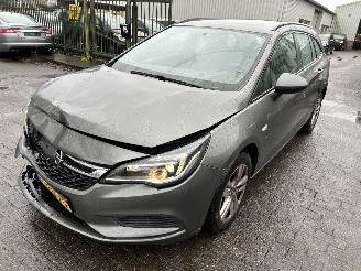 Auto incidentate Opel Astra Sports Tourer 1.0 Turbo  120 Jaar Edition 2019/5