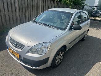 Damaged car Kia Rio 1.4  X-pect   5 Drs 2007/4