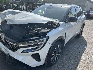 Voiture accidenté Renault Austral 1.2 Mild Hybride Advanced 130 Techno  ( Panoramadak ) 2024/2