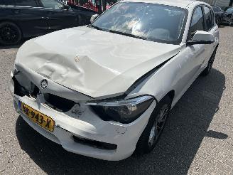 krockskadad bil auto BMW 1-serie 116i 2014/12