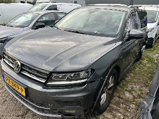 Coche accidentado Volkswagen Tiguan 1.4 TSI  Automaat Highline  ( Leer-Panoramadak ) 2017/10