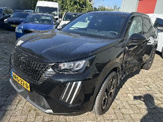 krockskadad bil auto Peugeot 2008 1.2 Hybrid  Automaat Allure  100 KW  ( 5795 Km )  ( nw prijs 40000,00 ) 2025/5