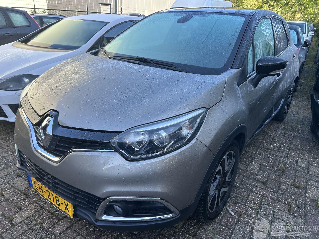 Renault Captur 1.2 TCe  Automaat  ( schadevrij )